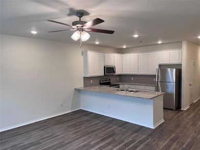 900 S 6th St unit 1, Bonham, TX 75418 - photo 5