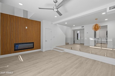 4)GREAT ROOM