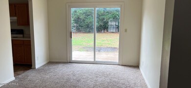 105 Royal Dr, Jacksonville, NC 28546 - photo 4
