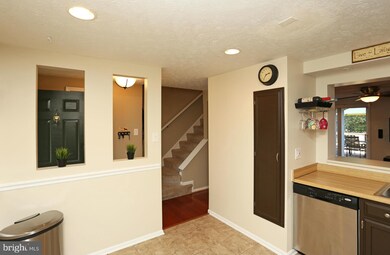 9609 Glendower Ct, Laurel, MD 20723 - photo 7