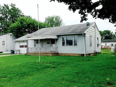 1712 Zimmer St, Lancaster, OH 43130 - photo 2