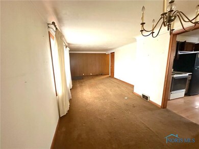 425 Clifton Ave, Findlay, OH 45840 - photo 5