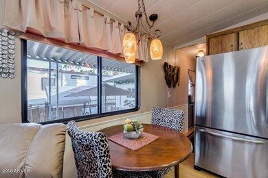 Eat-in kitchen