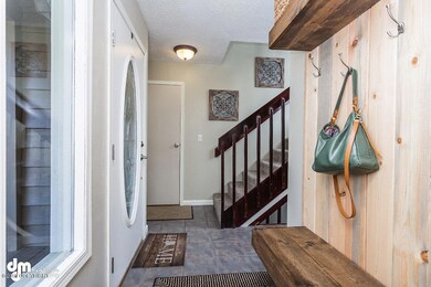 Entryway 2253-SMALL