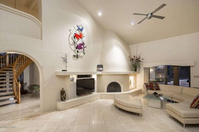 04FamilyRoom-Loft.jpg