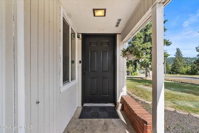 09-Front entry