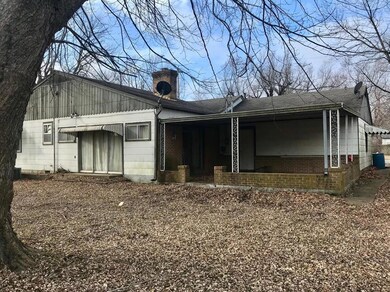 615 N 30th St, Parsons, KS 67357 - photo 2