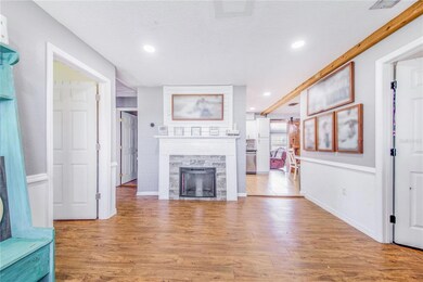 498 W 7th St, Frostproof, FL 33843 - photo 6