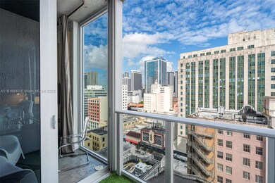 Centro unit 1404, Miami, FL 33131 - photo 7