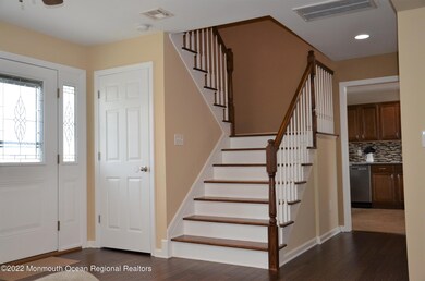 entrance-stairs-kitch