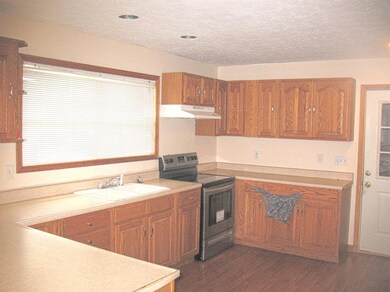 351 Golden Pond Dr, London, KY 40741 - photo 5