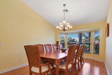 13544 Northumberland Cir-large-005-14-Li