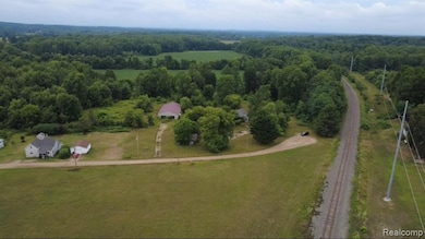 62769 Walnut St, Bangor, MI 49013 - photo 3