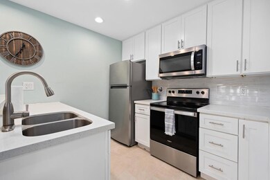 609 Lauderdale Dr, Rockport, TX 78382 - photo 7