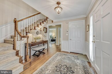 10402 Windsor View Dr, Potomac, MD 20854 - photo 4