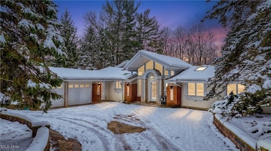 34040 Sherbrook Park Dr, Solon, OH 44139 - photo 2