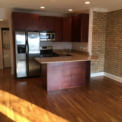 2820 W Arthur Ave unit 3, Chicago, IL 60645 - photo 2
