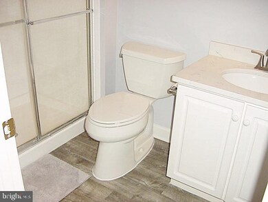 13086 Park Crescent Cir, Herndon, VA 20171 - photo 7