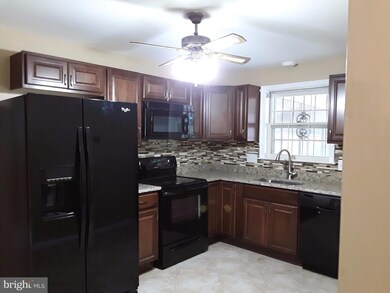 1903 Oakwood St, Temple Hills, MD 20748 - photo 2