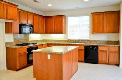 Upgraded kitchen w/ granite counter tops