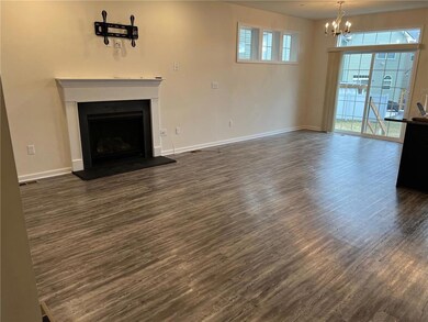 3215 W Huntington Ln, Stockertown, PA 18040 - photo 2