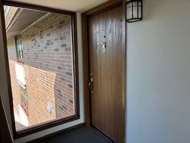 7921 S 68th St unit 208, Franklin, WI 53132 - photo 2