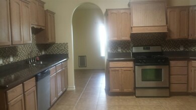 505 Scissor Trail Cir, Laredo, TX 78045 - photo 3