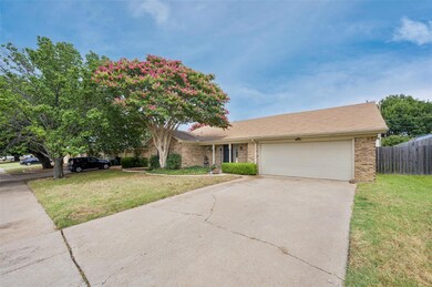 720 Springhill Dr, Hurst, TX 76054 - photo 3