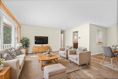 Staged Living & Dining