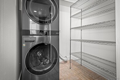 9404 Carlton Oaks Dr unit D, Santee, CA 92071 - photo 7