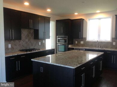 23300 Evergreen Ridge Dr, Ashburn, VA 20148 - photo 2