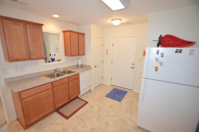 Kitchen alt 1.JPG