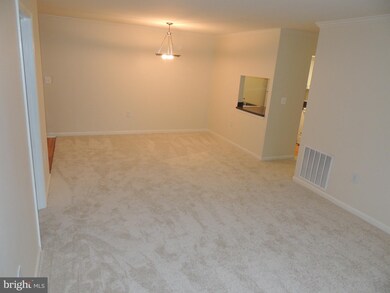 18336 Streamside Dr unit 202, Gaithersburg, MD 20879 - photo 5