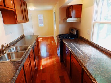 140 Toro Cir, Carpentersville, IL 60110 - photo 6