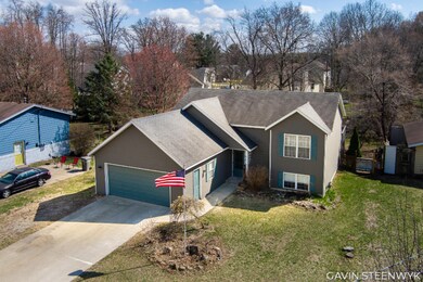 638 Hayes St Holland-6