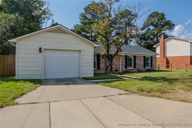 616 Glensford Dr, Fayetteville, NC 28314 - photo 2