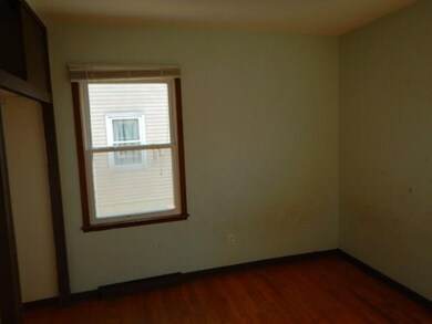 1008 38th St SE, Cedar Rapids, IA 52403 - photo 5