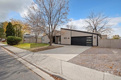 2556 4th Ave E, Twin Falls, ID 83301 - photo 2