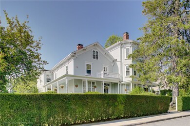 32 Catherine St unit B, Newport, RI 02840 - photo 2