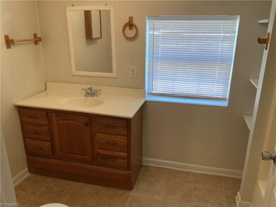 436 Peachtree St, Asheboro, NC 27203 - photo 5