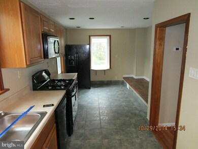 6411 Glenoak Ave, Baltimore, MD 21214 - photo 3