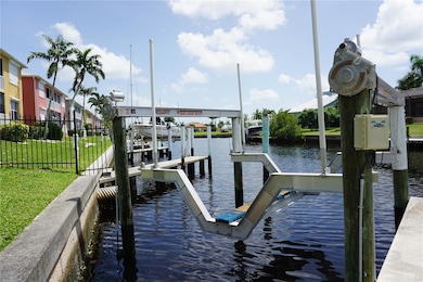 This is your 14,000 lb boat lift