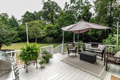 54-web-or-mls-1127 KIRK PLACE (c)-3273