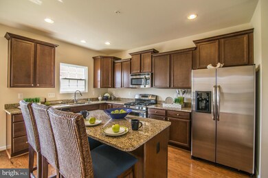 11374 Sandhurst Place, White Plains, MD 20695 - photo 7