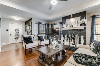 218 Streamside Dr, Desoto, TX 75115 - photo 4