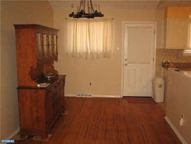 37 Colgate Rd, Atco, NJ 08004 - photo 3