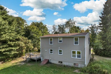 21 High St, Stratham, NH 03885 - photo 4