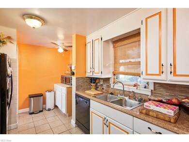 18704 Maple Heights Blvd, Maple Heights, OH 44137 - photo 5