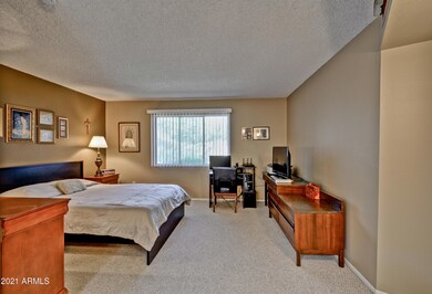 14033 N Palm Ridge Dr W, Sun City, AZ 85351 - photo 5