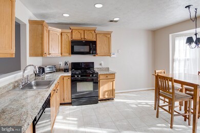 211 Potomac Hills Dr, Stafford, VA 22554 - photo 6